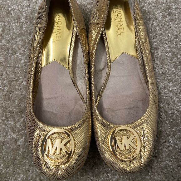 Michael Kors Gold Ballet Flat GENTLY USED - Picture 1 of 3